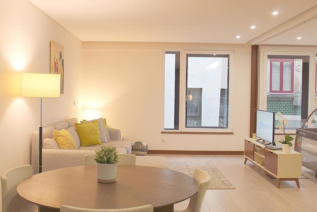 Oliveiras Charming Apartment Downtown Порту Экстерьер фото